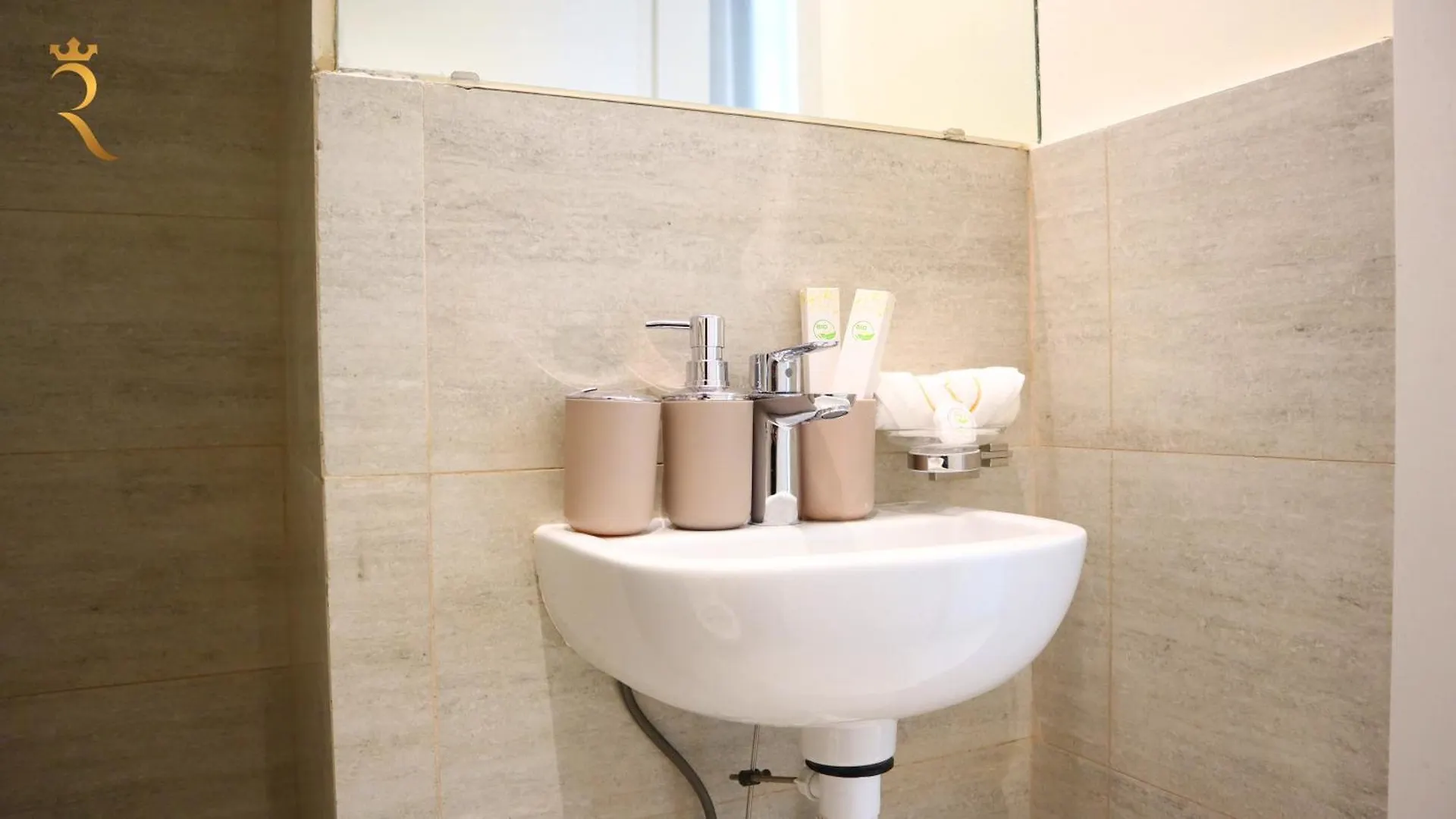 Apartamento Plush 2Br Retreat In Masdar City Abu Dabi